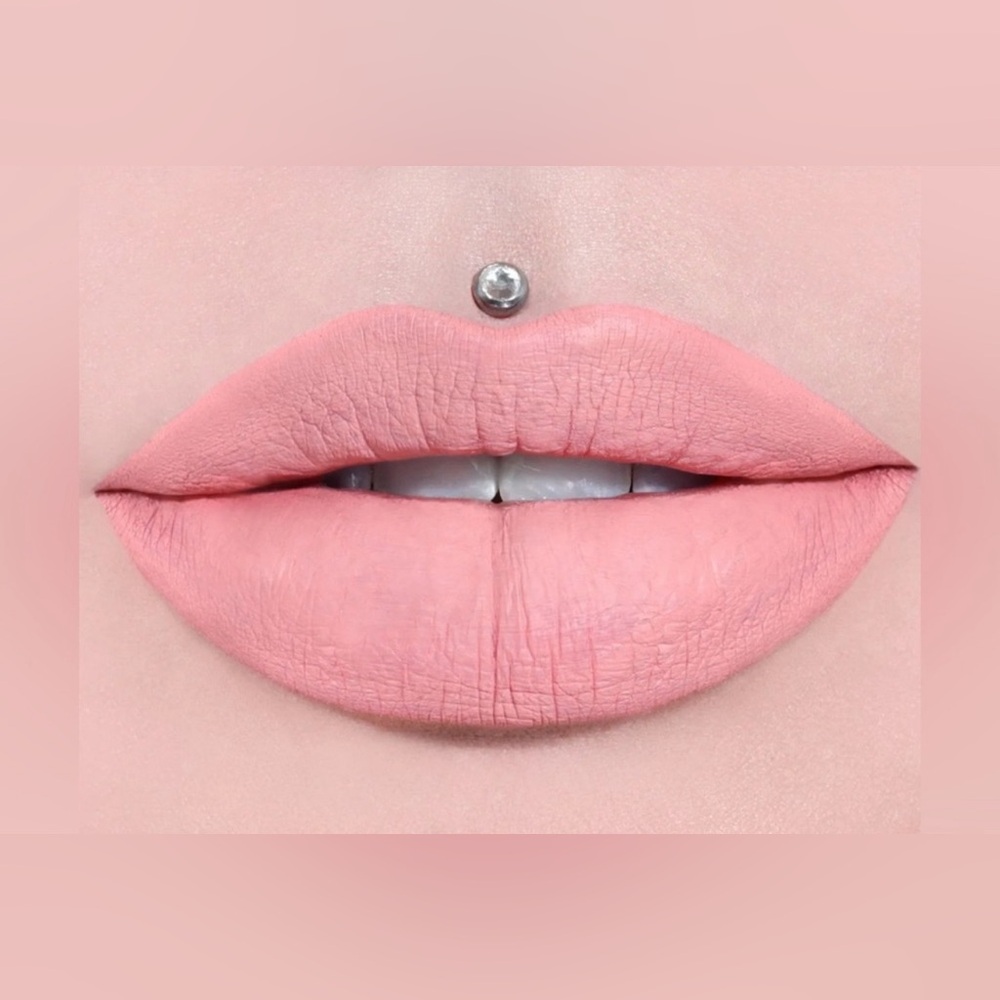 Skin Tight Velour Liquid Lipstick by Jeffree Star, New in Box